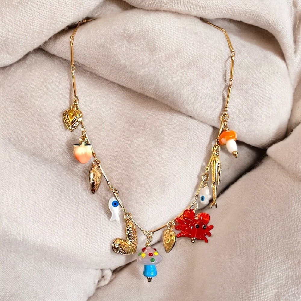 Adorable gold toned summer fun charm necklace. Crab boils here we come! - Picture 11 of 17